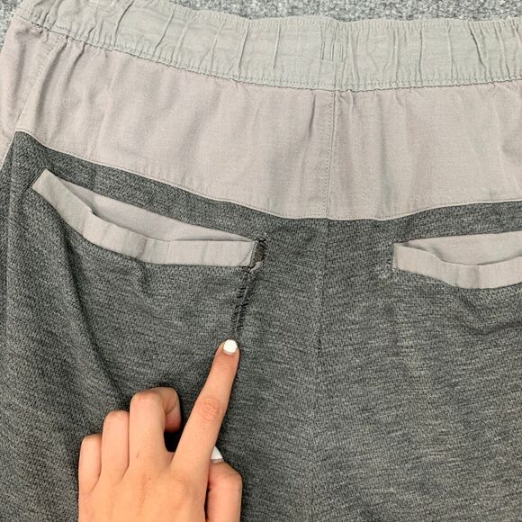 Lululemon Shorts Men L Large Ash Graphite Elastic Waist Athleisure Comfort *READ - Picture 7 of 11